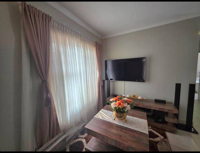 2 BEDROOM HOUSE FOR SALE IN PARKDENE